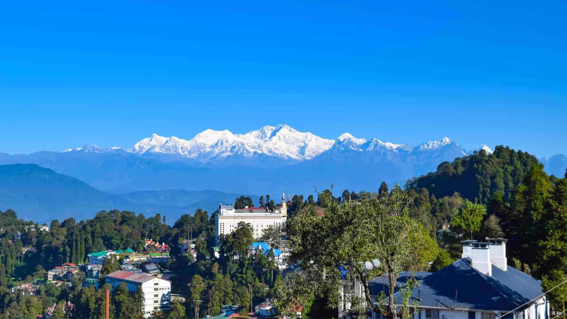 Best Time to Visit Darjeeling